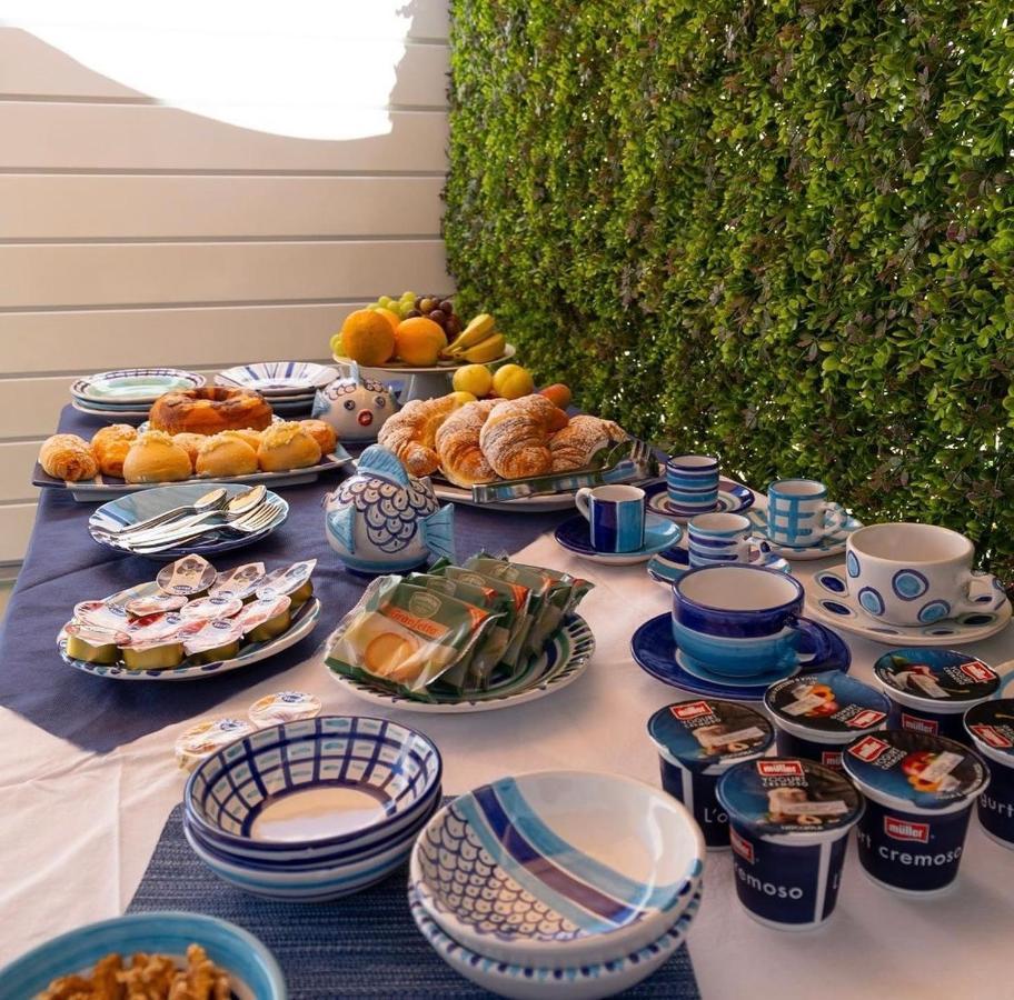 Al Chiaro Di Luna Luxury Suites Amalfi Coast Vietri Eksteriør bilde
