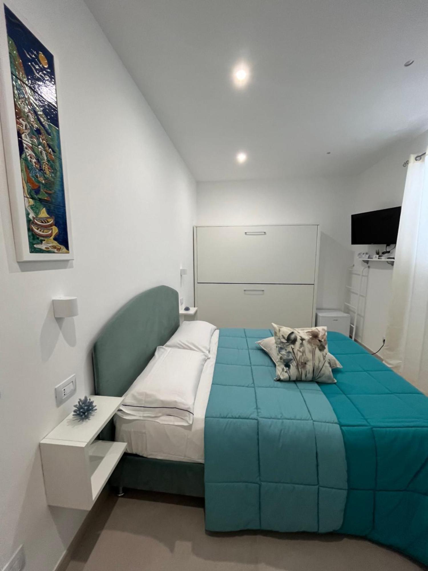 Al Chiaro Di Luna Luxury Suites Amalfi Coast Vietri Eksteriør bilde